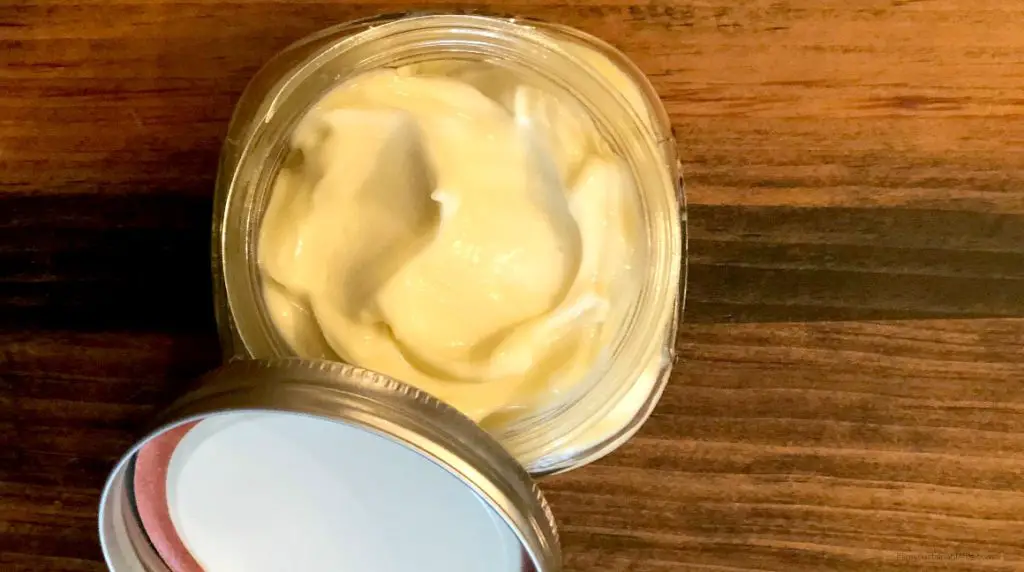 How To Make The Best Homemade Moisturizer For Dry Winter Skin