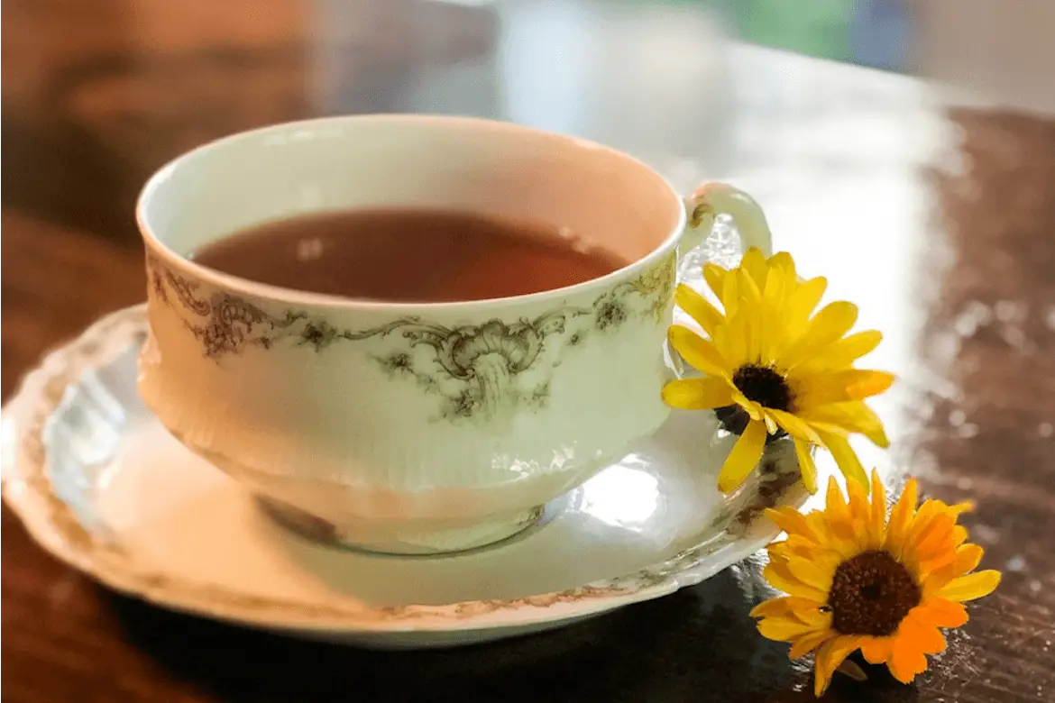 19 Uses For Calendula Tea featured image, tea in tea cup