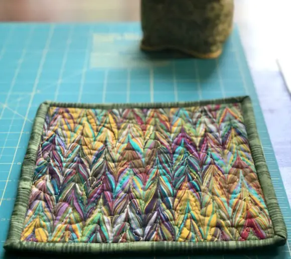 Simple Quilted Potholder Tutorial end product image