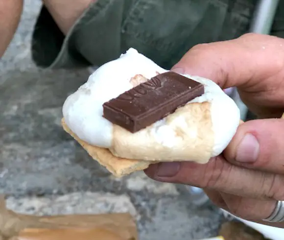 Homemade Marshmallows assembling s'mores